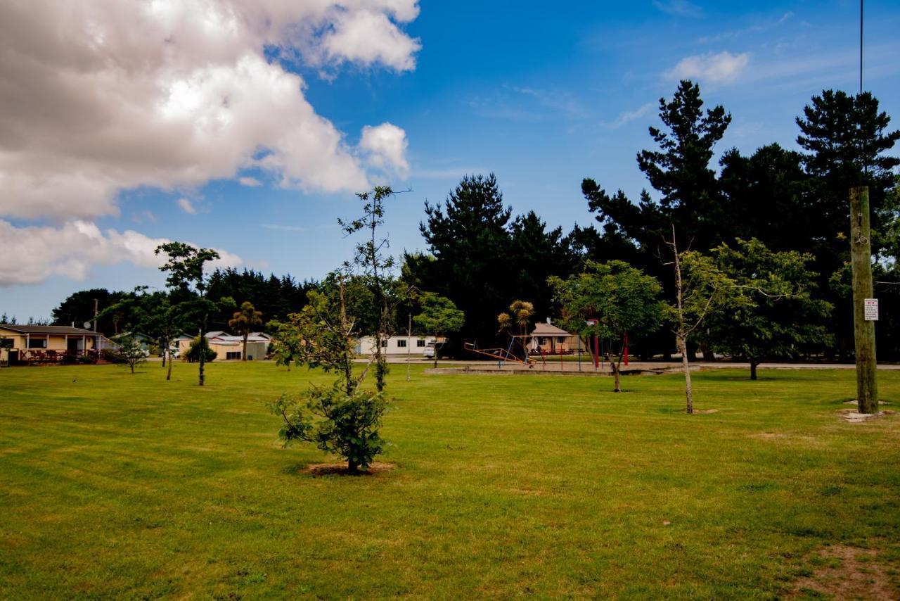 Beach Road Holiday Park Otatara Экстерьер фото