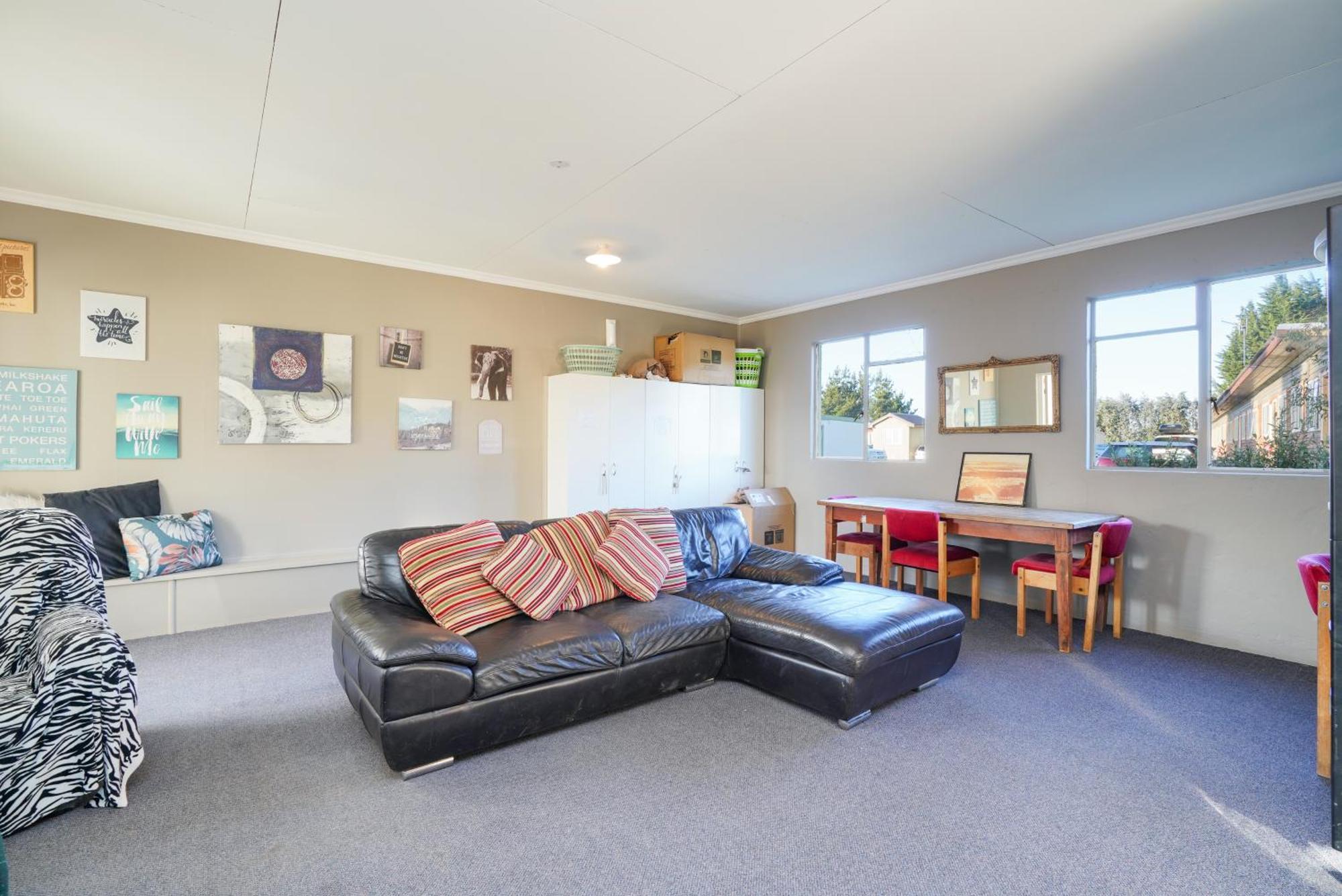 Beach Road Holiday Park Otatara Экстерьер фото