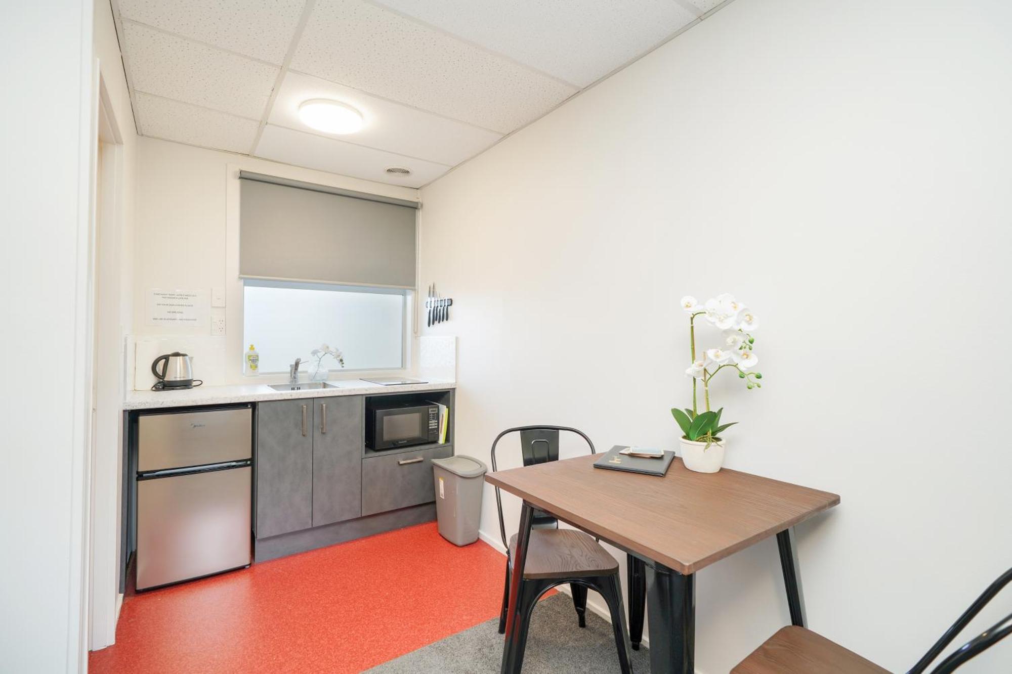 Beach Road Holiday Park Otatara Экстерьер фото