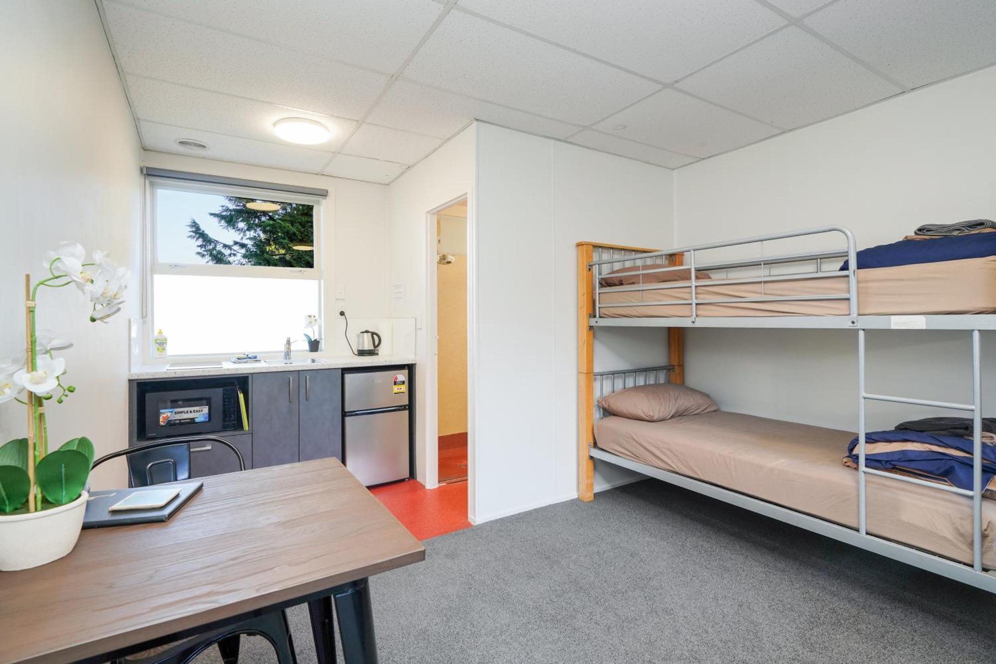 Beach Road Holiday Park Otatara Экстерьер фото